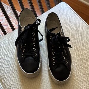 Paul Green Black Low-Top Lace-Up Sneakers with Side Zip